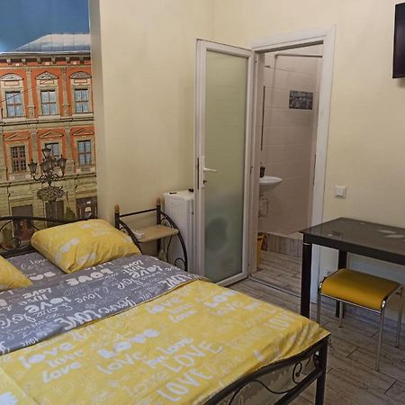 Smart Yellow Apartment-15 Хв Від Жд Вокзалу Lemberg Exterior foto
