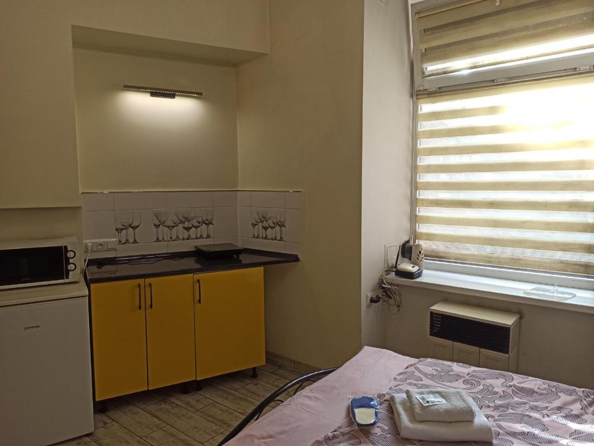 Smart Yellow Apartment-15 Хв Від Жд Вокзалу Lemberg Exterior foto