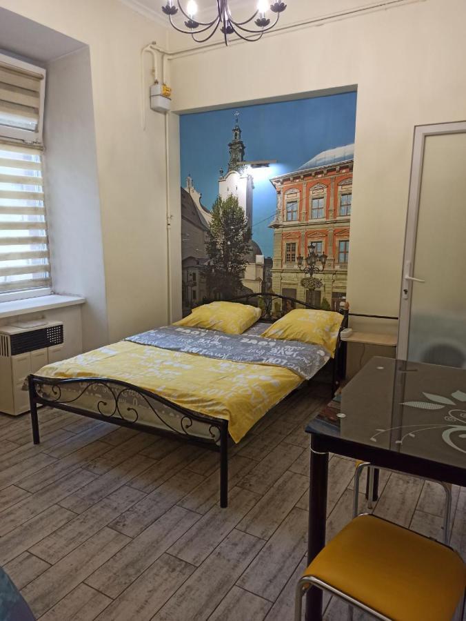 Smart Yellow Apartment-15 Хв Від Жд Вокзалу Lemberg Exterior foto